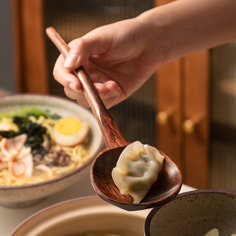 Drewniana łyżka z długim uchwy – Home Cooking In Japanese recenzja i cena